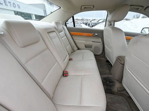 Used 2009 Lincoln MKZ image 27