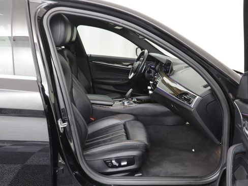 Used 2018 BMW 530i xDrive 530i xDrive image 19