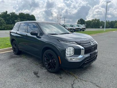 Used 2024 Mitsubishi Outlander SE Black Edition
