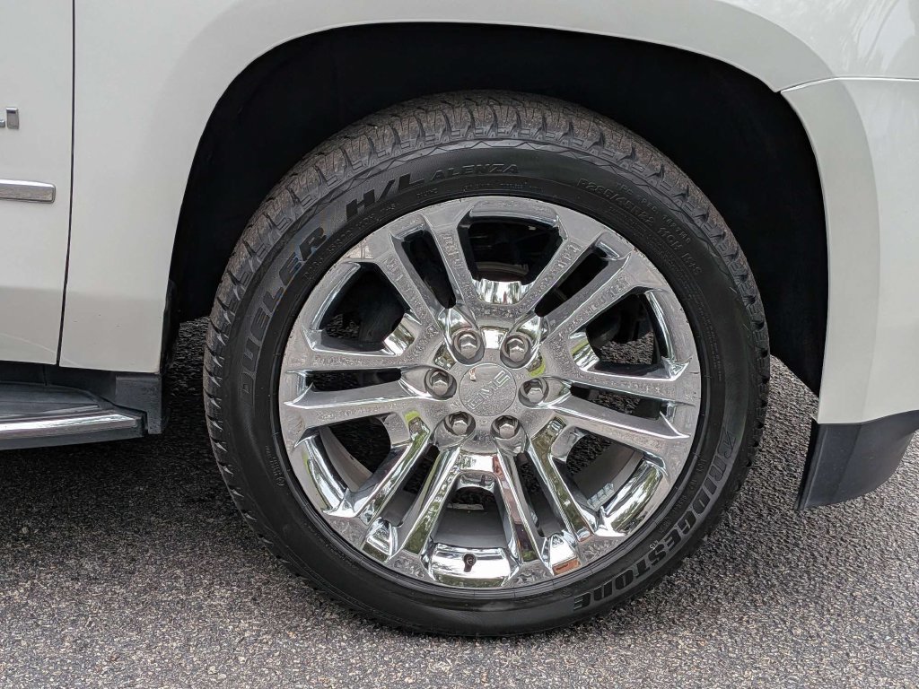 Used 2020 GMC Yukon Denali w/ Open Road Package RWD image 11