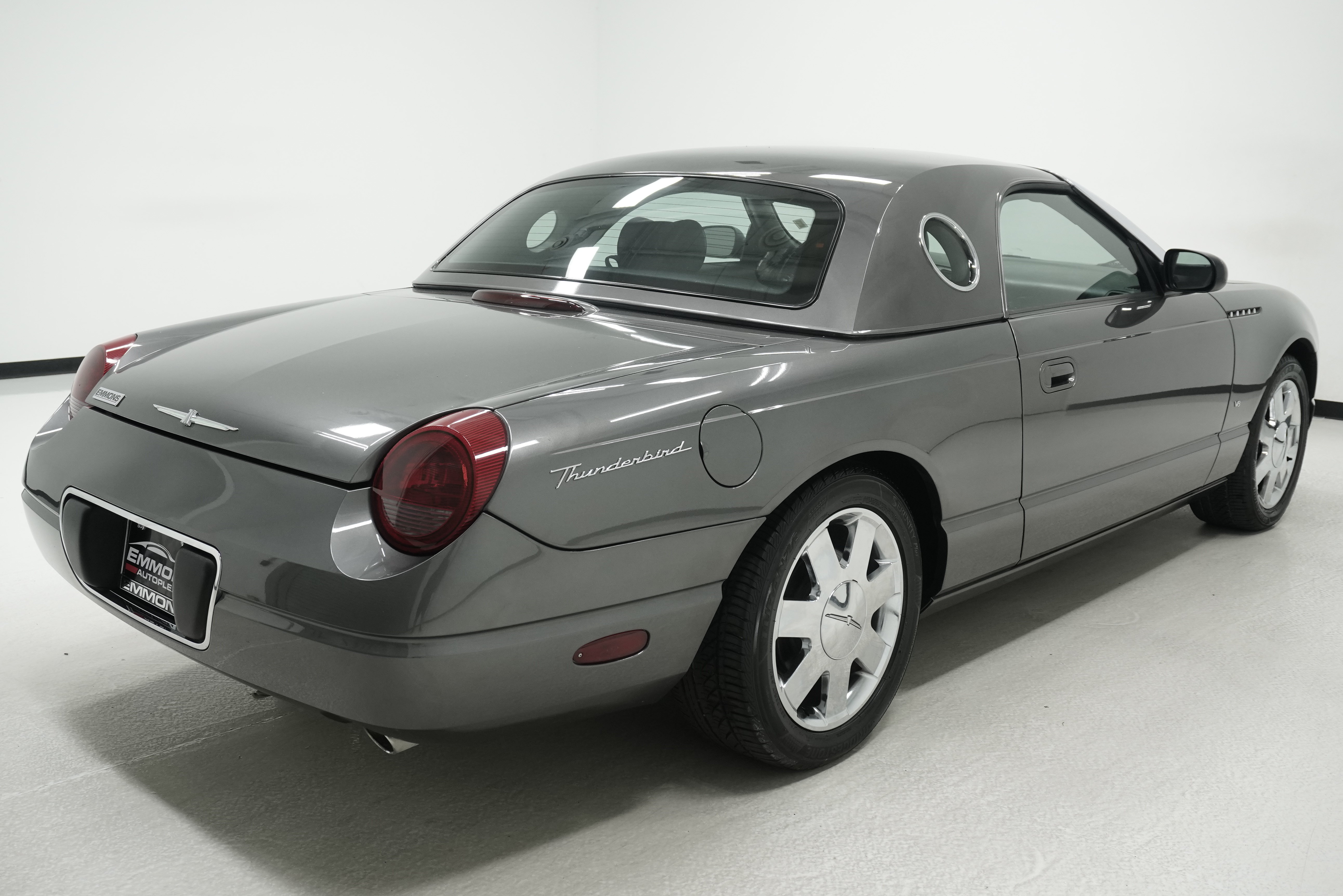 Used 2003 Ford Thunderbird RWD image 4