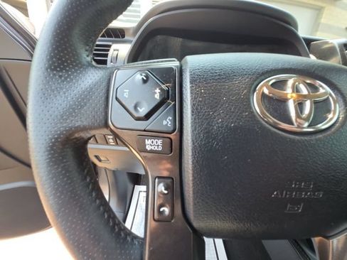 Used 2021 Toyota 4Runner TRD Off-Road Premium AWD/4WD image 20