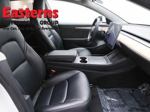 Used 2021 Tesla Model 3 Standard Range Plus image 21