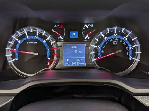 Used 2019 Toyota 4Runner TRD Off-Road image 15