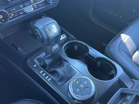 Used 2025 Ford Bronco Outer Banks image 36