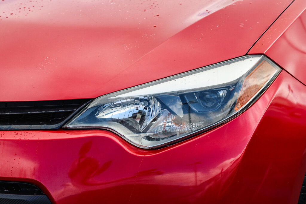 Used 2014 Toyota Corolla LE FWD image 19