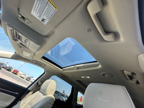 Used 2024 Buick Enclave Avenir w/ Avenir Technology Package FWD image 4