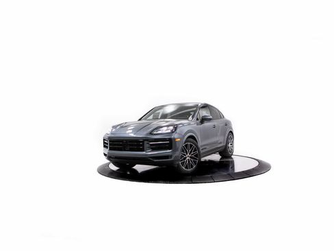 New 2026 Porsche Cayenne S AWD/4WD image 1