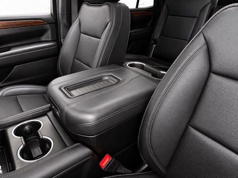 Used 2023 Chevrolet Tahoe High Country w/ LPO, Illumination Package AWD/4WD image 27