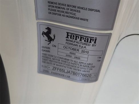 Used 2011 Ferrari California image 18