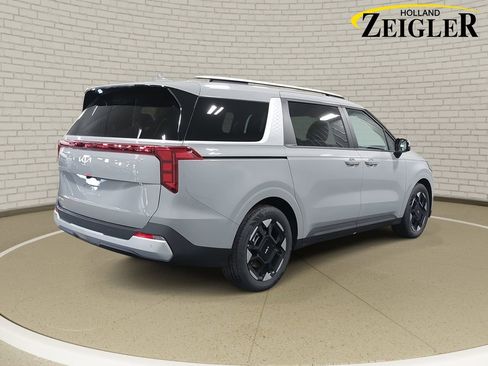 New 2026 Kia Carnival EX image 5