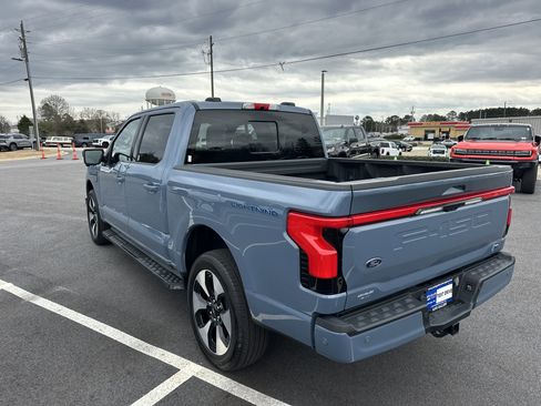 Used 2023 Ford F150 Lightning Platinum image 8