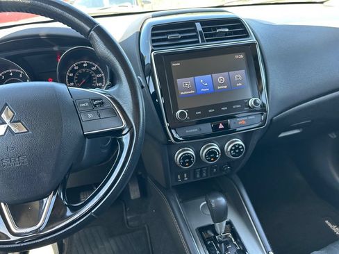Used 2020 Mitsubishi Outlander Sport SE FWD image 17