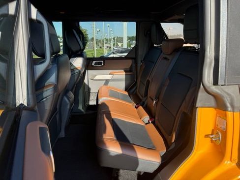 Used 2022 Ford Bronco Outer Banks AWD/4WD image 9