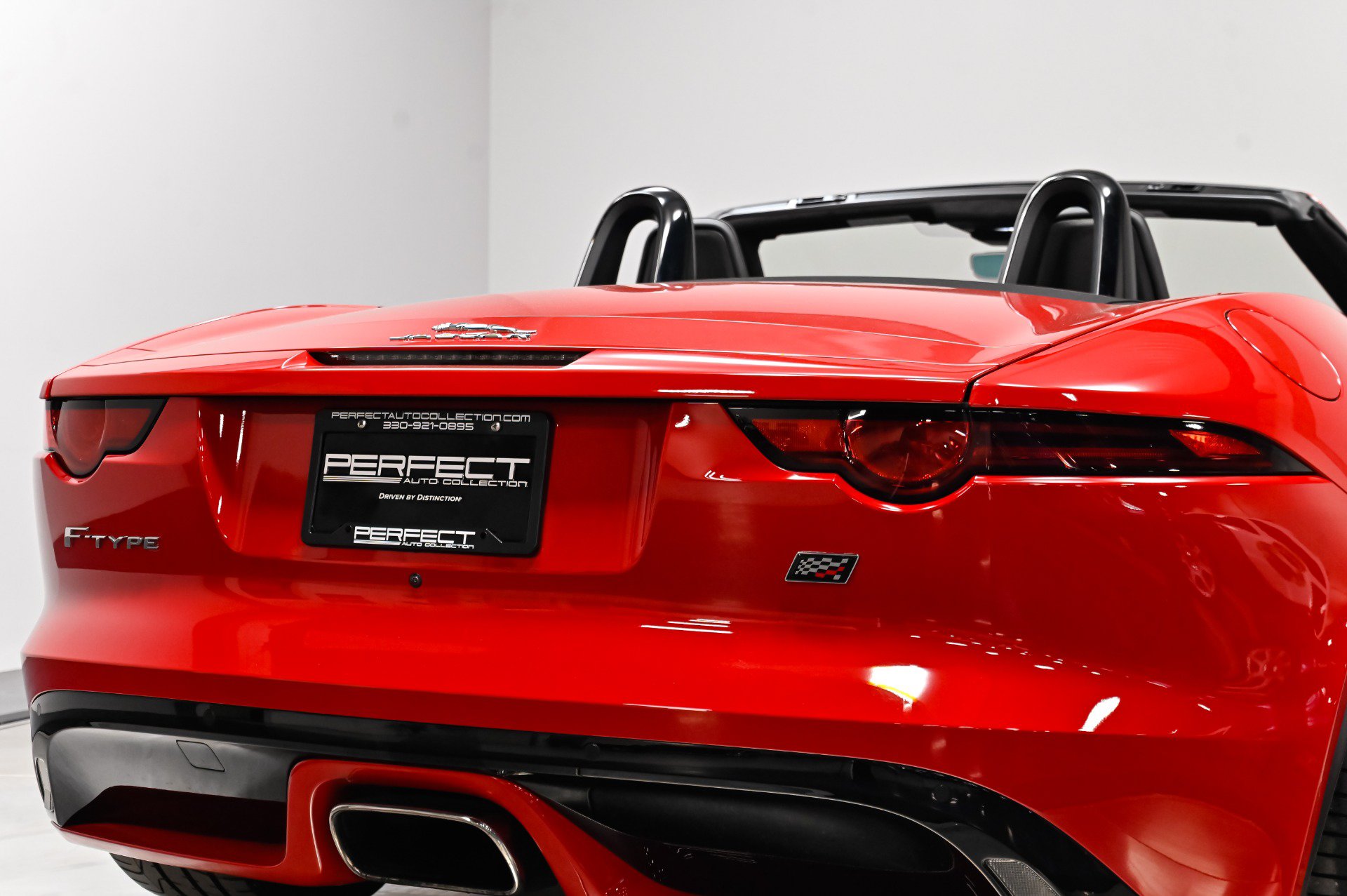 Used 2020 Jaguar F-TYPE Convertible RWD image 49