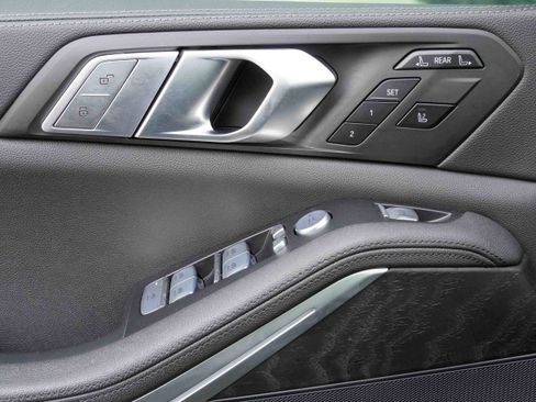 Used 2022 BMW X7 xDrive40i image 15