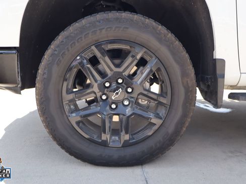 Used 2025 Chevrolet Silverado 1500 LT Trail Boss w/ LT Trail Boss Premium Package AWD/4WD image 10
