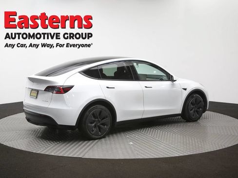 Used 2021 Tesla Model Y Long Range AWD/4WD image 36