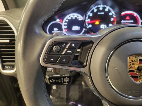 Used 2021 Porsche Cayenne S w/ Premium Package Plus image 11