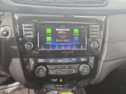 Used 2018 Nissan Rogue SL image 19