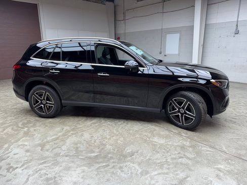 New 2026 Mercedes-Benz GLC 300 GLC 300 image 6