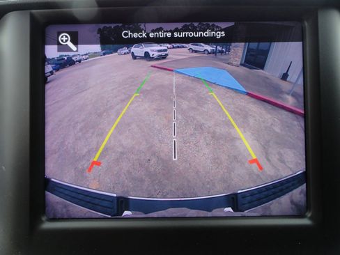 Used 2021 RAM 1500 Laramie w/ Off Road Group AWD/4WD image 18