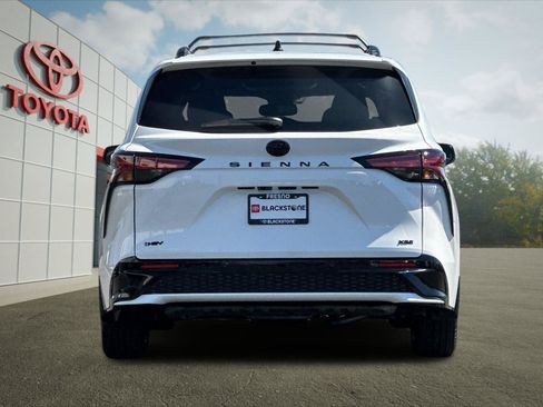 Certified 2026 Toyota Sienna XSE FWD image 4
