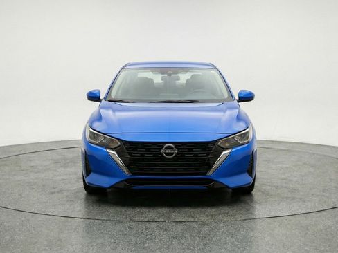 Used 2025 Nissan Sentra SV FWD image 2