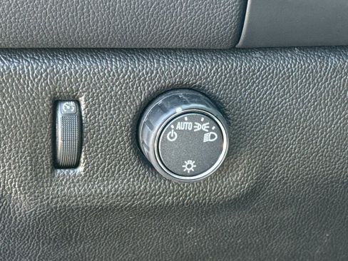 Used 2022 Chevrolet Colorado LT w/ Fleet Safety Package image 22