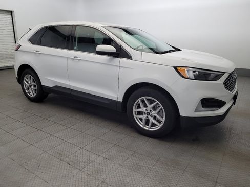 Used 2024 Ford Edge SEL image 11