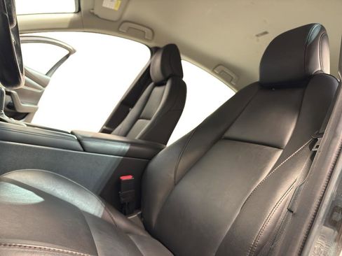 Used 2019 MAZDA MAZDA3 w/Preferred Pkg image 15