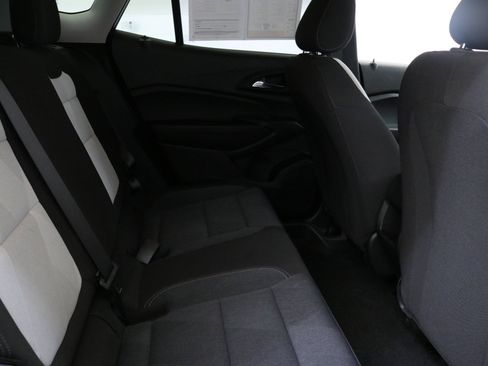 Used 2024 Chevrolet Trax LS image 29