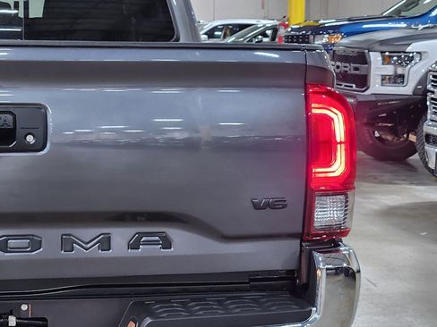Used 2022 Toyota Tacoma SR5 image 22