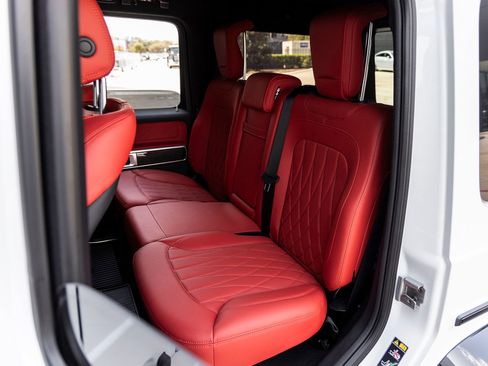 Used 2023 Mercedes-Benz G 63 AMG 4MATIC image 35