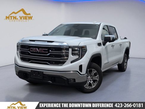Used 2025 GMC Sierra 1500 SLT AWD/4WD image 1