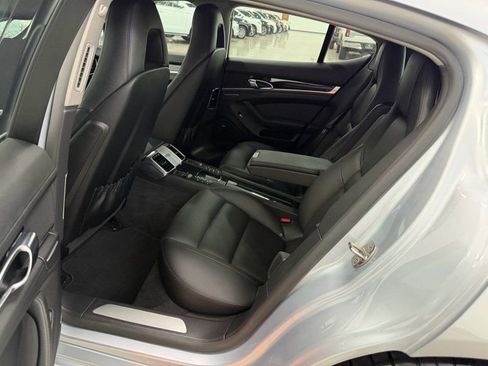 Used 2016 Porsche Panamera S image 16