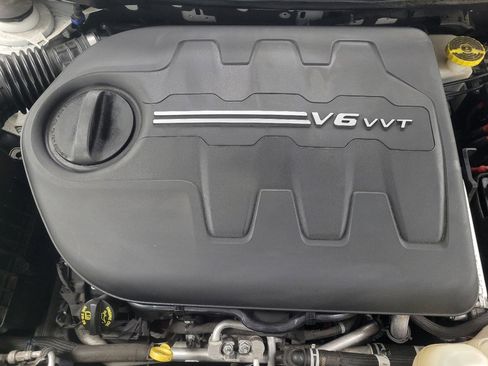 Used 2019 Jeep Cherokee Limited AWD/4WD image 30