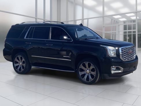 Used 2018 GMC Yukon Denali w/ Open Road Package image 8