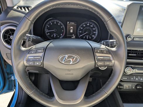 Certified 2022 Hyundai Kona SEL w/ Convenience Package image 18