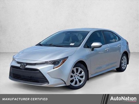 Used 2025 Toyota Corolla LE image 1
