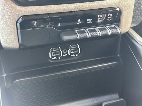 Certified 2020 RAM 1500 Laramie image 24