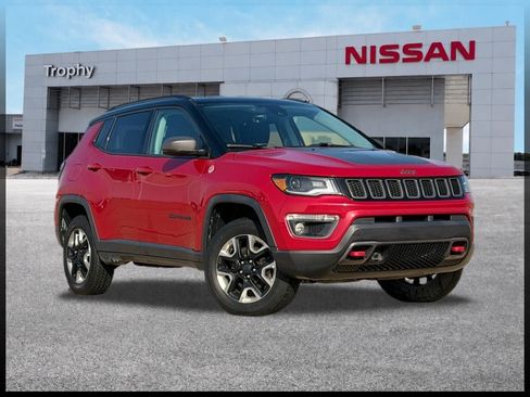 Used 2018 Jeep Compass Trailhawk w/ Leather Interior Group AWD/4WD image 1