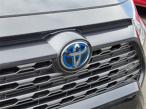 Used 2020 Toyota RAV4 XSE image 9