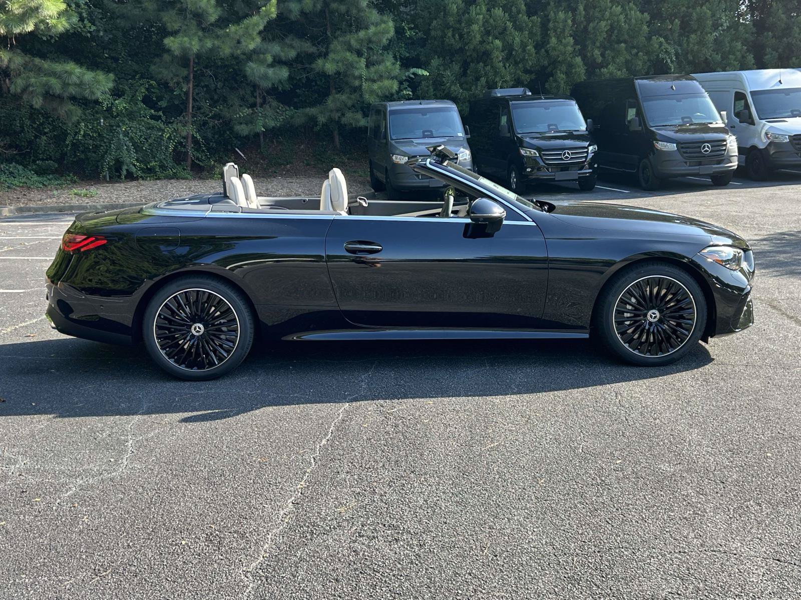 New 2027 Mercedes-Benz CLE 450 4MATIC Cabriolet image 9