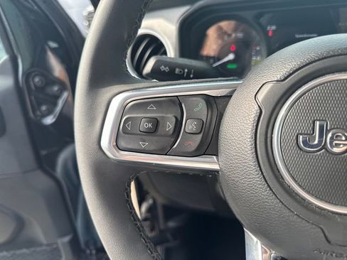 Used 2025 Jeep Wrangler Unlimited Sahara w/ Safety Group image 24