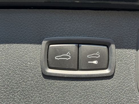 Certified 2020 Porsche Macan image 15