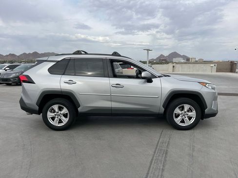 Used 2019 Toyota RAV4 XLE w/ Carpet Mat Package image 3