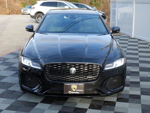 Used 2024 Jaguar XF R-Dynamic SE AWD/4WD image 11