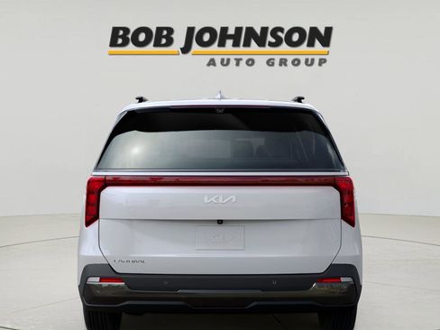 New 2026 Kia Carnival SX w/ SX Dark Edition Package FWD image 13