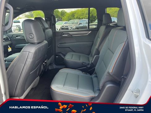 New 2026 GMC Acadia AT4 w/ Luxury Package AWD/4WD image 11
